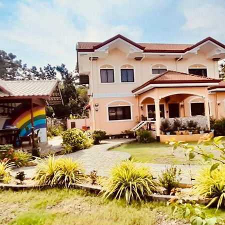 Chateau La Princesa With Cozy Garden & Bar Puerto Princesa Luaran gambar